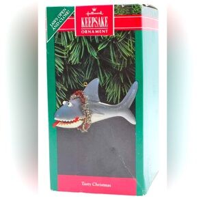 VINTAGE 1992 Hallmark Tasty Christmas Ornament! Rare find!